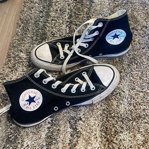 Chuck Taylor All Star UNISEX HIGH TOP SHOE (size 4.5 Men, 6.5 Women)